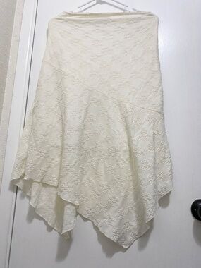 Art Class  White Asymmetrical  Size XL Skirt